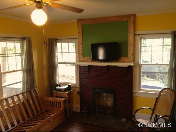 624 Brookshire St - Photo 2