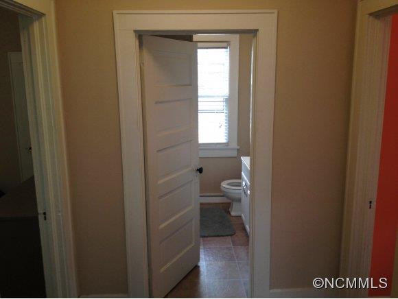 624 Brookshire St - Photo 9