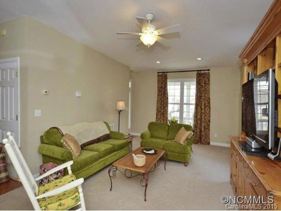 84 Driftstone Circle - Photo 12