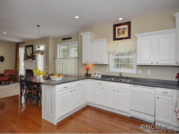 84 Driftstone Circle - Photo 6