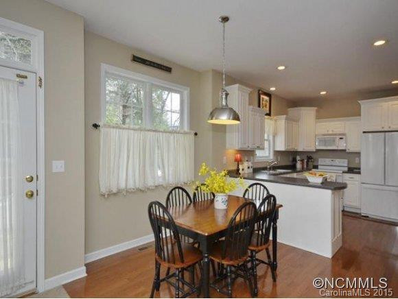 84 Driftstone Circle - Photo 9
