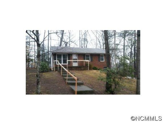 86 Wood Avenue