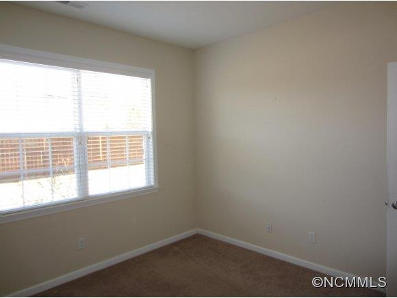 8 Thornwood Ct - Photo 17