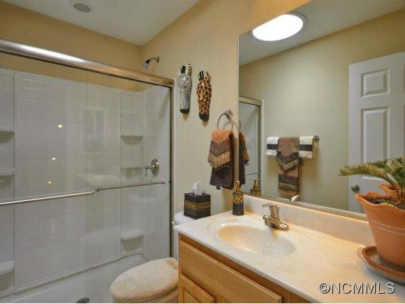 843 West Pointe Drive - Photo 14