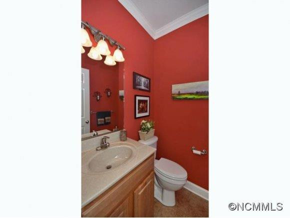 843 West Pointe Drive - Photo 10