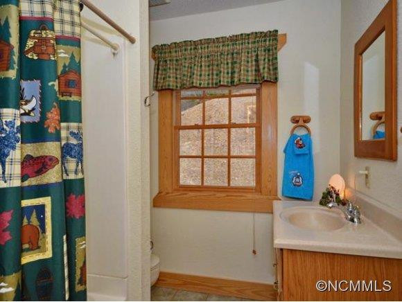 2420 LITTLE CREEK RD - Photo 18