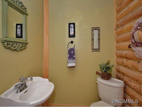 2420 LITTLE CREEK RD - Photo 23