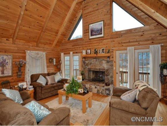 2420 LITTLE CREEK RD - Photo 5