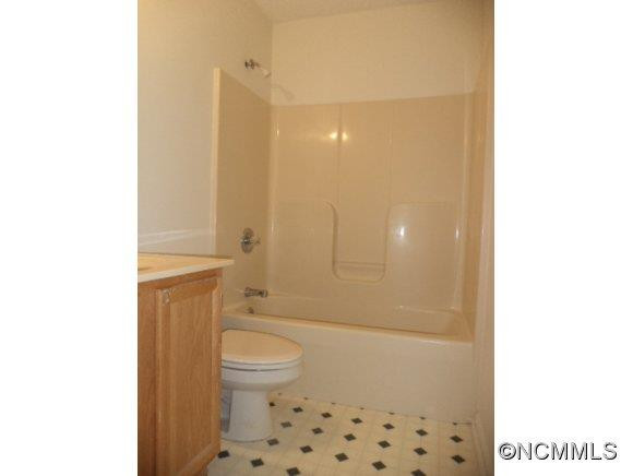 47 WEST OAKVIEW RD - Photo 12