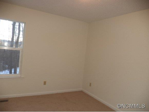 47 WEST OAKVIEW RD - Photo 13