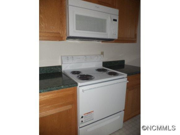 47 WEST OAKVIEW RD - Photo 18