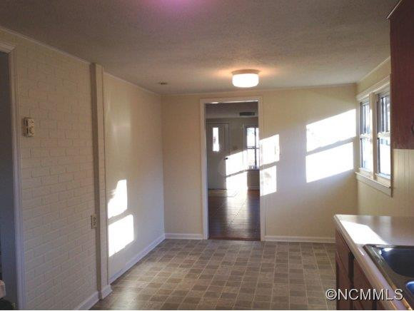 53 Avery Street - Photo 4