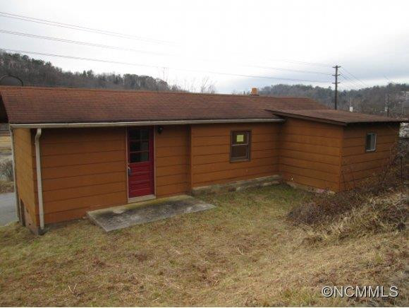 989 Riverside Dr - Photo 2