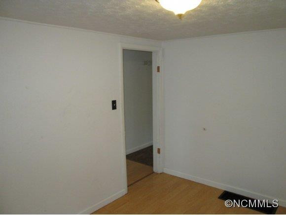 989 Riverside Dr - Photo 12