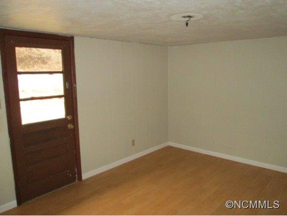 989 Riverside Dr - Photo 13