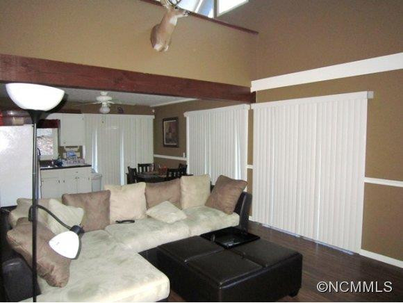 113 Deer Run - Photo 2