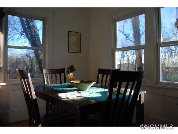 205 Courtland Place - Photo 4