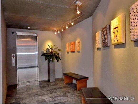 12 S LEXINGTON AVE, UNIT 207 - Photo 11