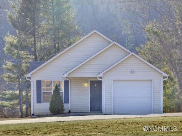 4 HIGH MOUNTAIN LANE