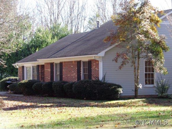 204 Southwood Court - Photo 3