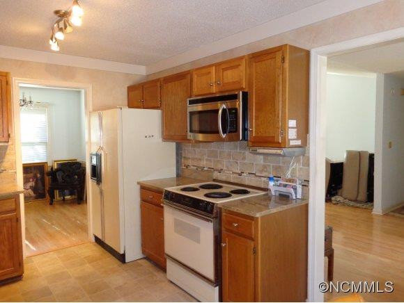 204 Southwood Court - Photo 7