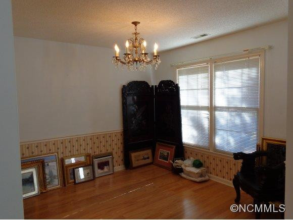 204 Southwood Court - Photo 9