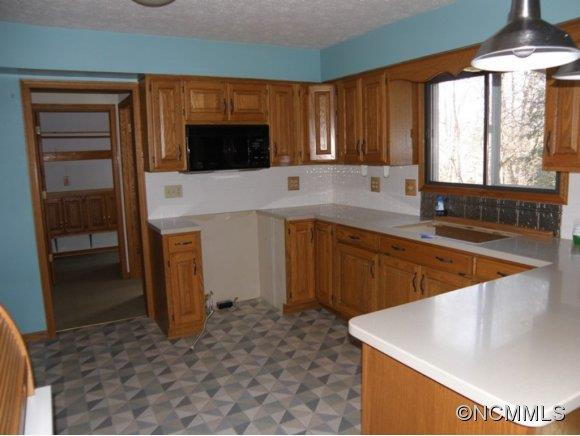 217 Sheneman - Photo 2