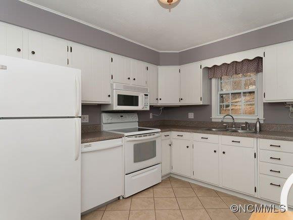 215 Northeast Ave - Photo 4