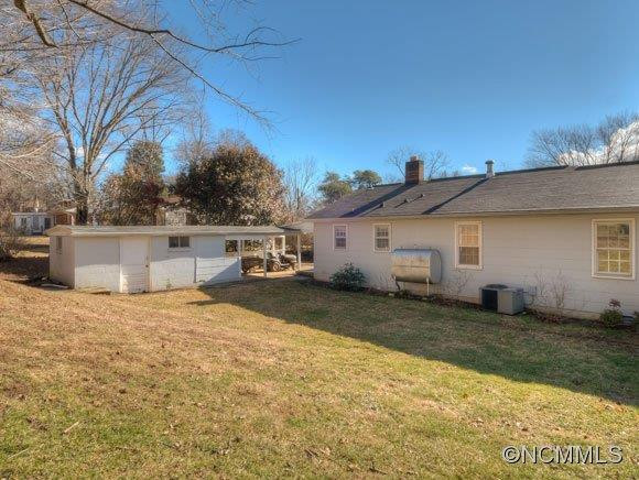 215 Northeast Ave - Photo 9