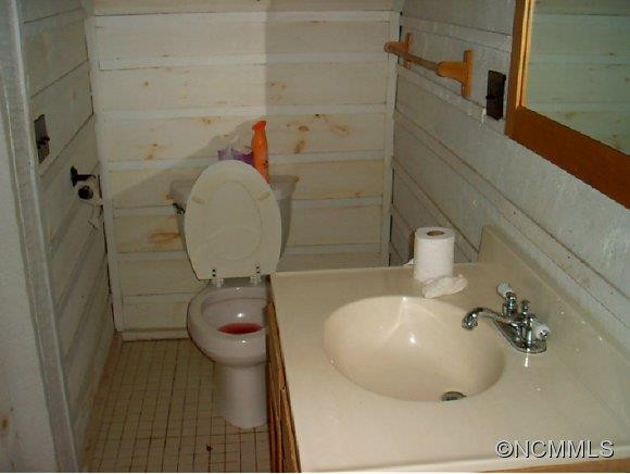 105 NORTH HILL ST. - Photo 14
