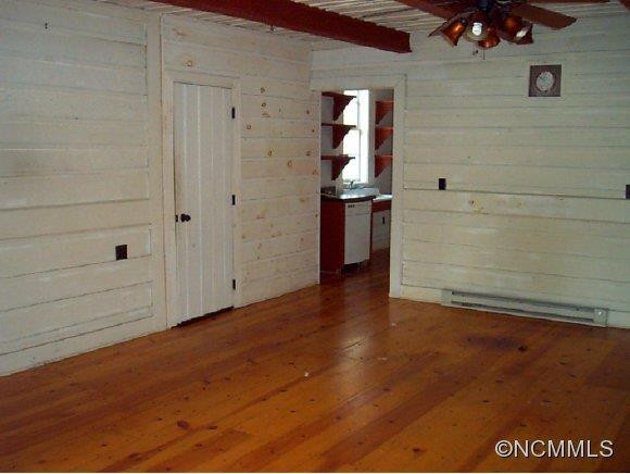 105 NORTH HILL ST. - Photo 3