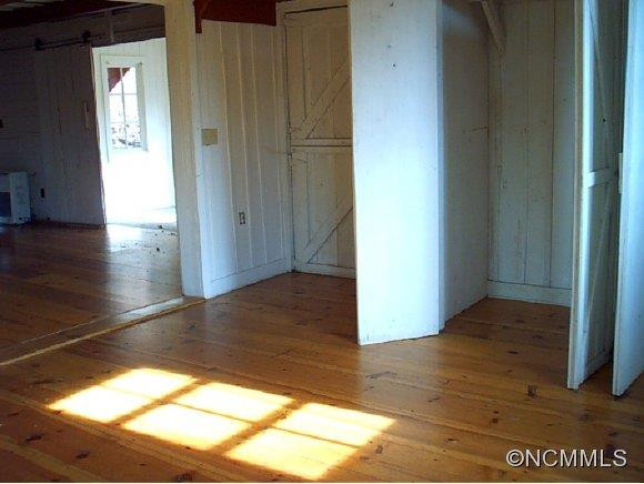 105 NORTH HILL ST. - Photo 10