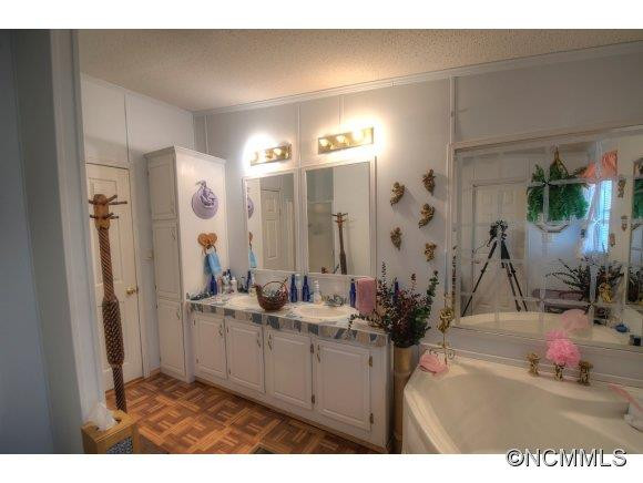 180 Hezzie Drive - Photo 21