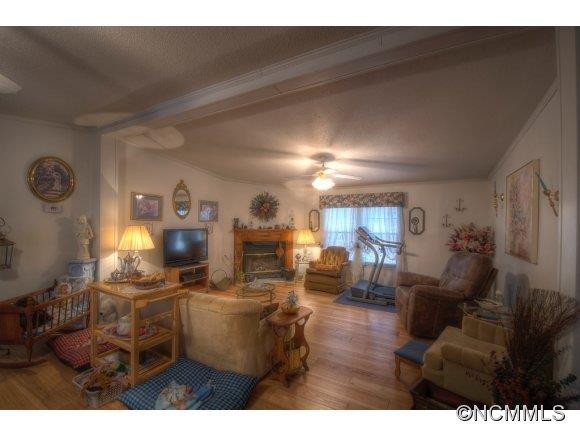 180 Hezzie Drive - Photo 7