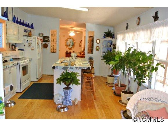 180 Hezzie Drive - Photo 8