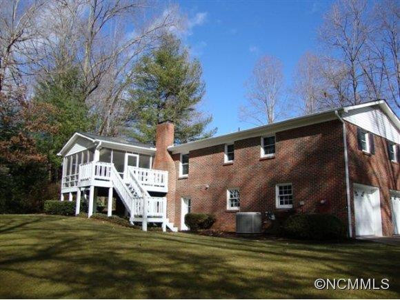 215 Shannon Road - Photo 2