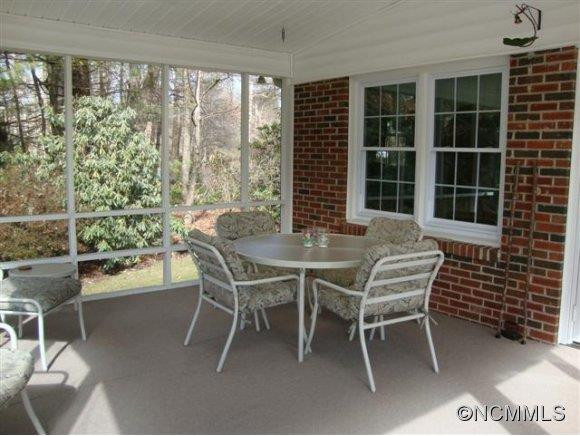 215 Shannon Road - Photo 14