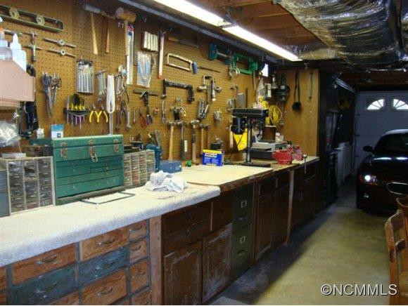 215 Shannon Road - Photo 22