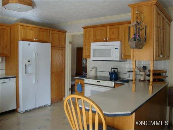 215 Shannon Road - Photo 8