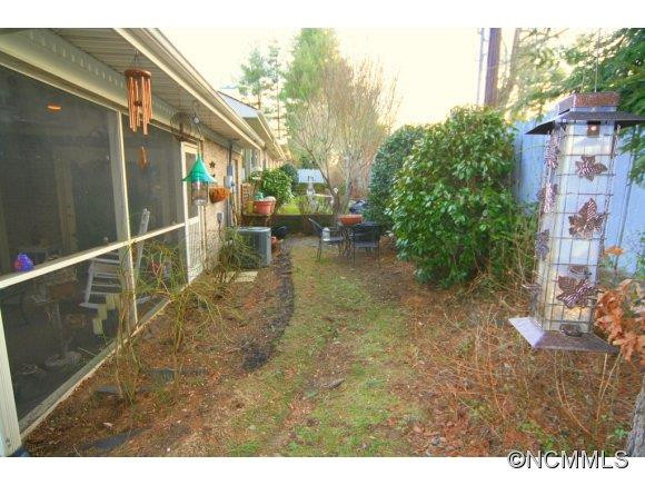 919 Kanuga Road - Photo 12