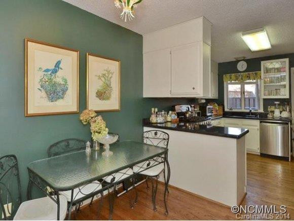 528 Crowfields Lane - Photo 11