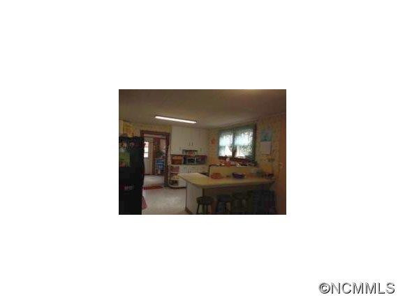 145 Hensley Circle - Photo 7
