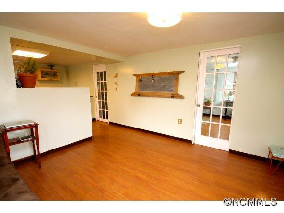 95 Unaka Ave - Photo 10