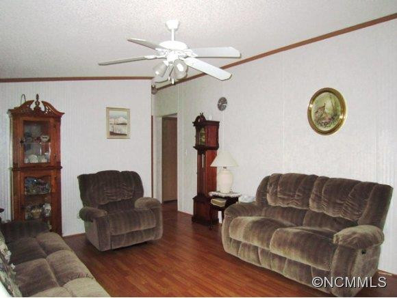 11 Star Road - Photo 3