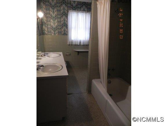 229 Westwood Drive - Photo 13