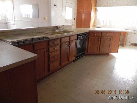 229 Westwood Drive - Photo 4