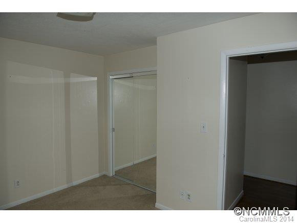 32 Debra Lane - Photo 12
