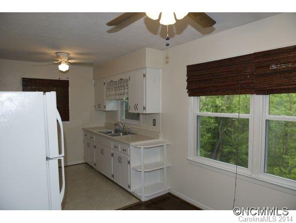32 Debra Lane - Photo 7