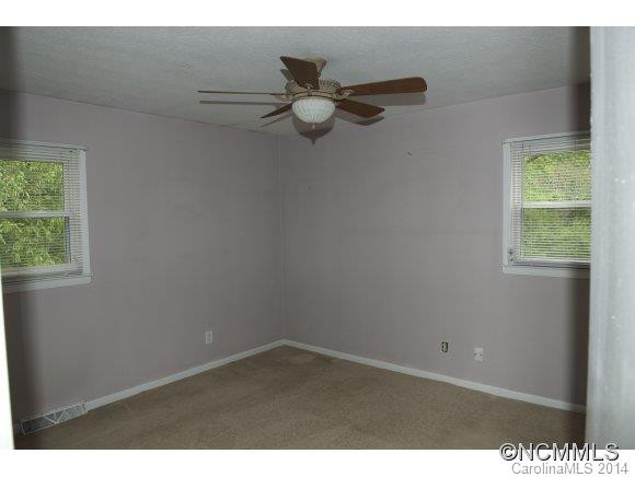 32 Debra Lane - Photo 9
