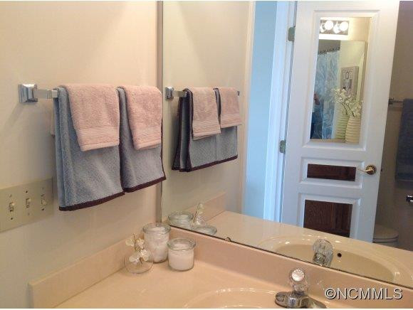 4805 Breakers Lane - Photo 14